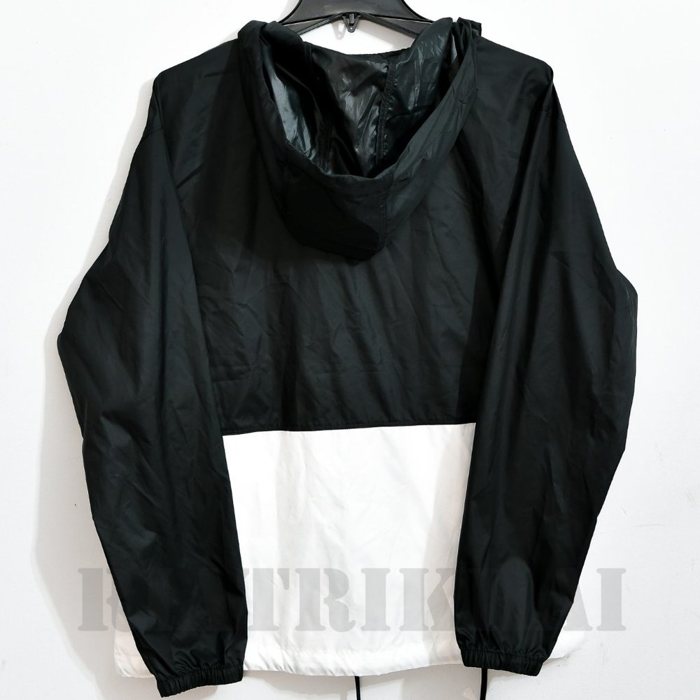 BLACK/WHITE Columbia Women’s Flash Forward™ Windbreaker Jacket - Picture 3 of 3